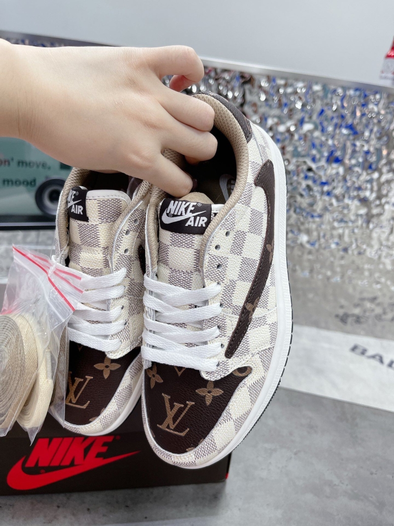 Louis Vuitton Sneakers